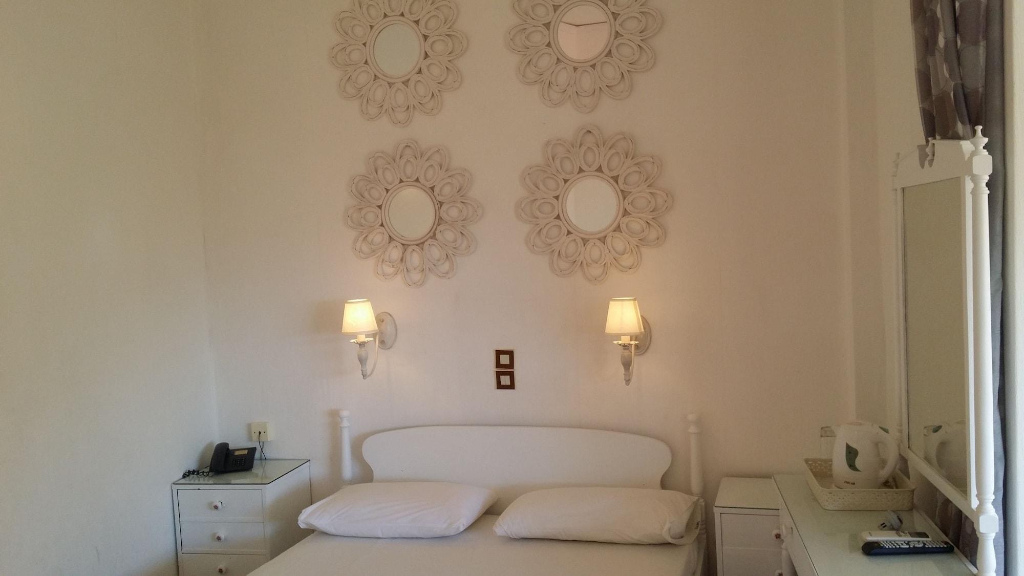 Rachel Hotel Αγία Μαρίνα Εξωτερικό φωτογραφία